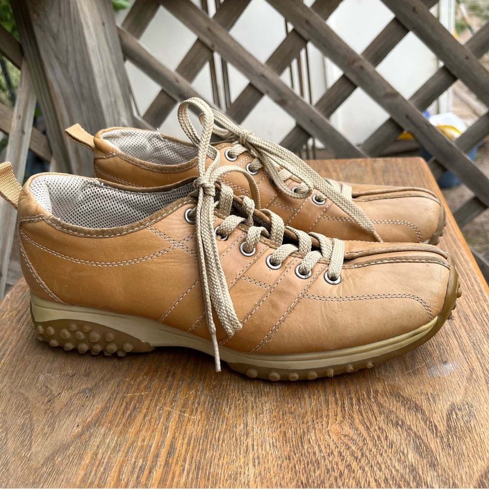 STEVE MADDEN Size 9.5  Tan Leather Sneakers Oxford Women’s Shoes
